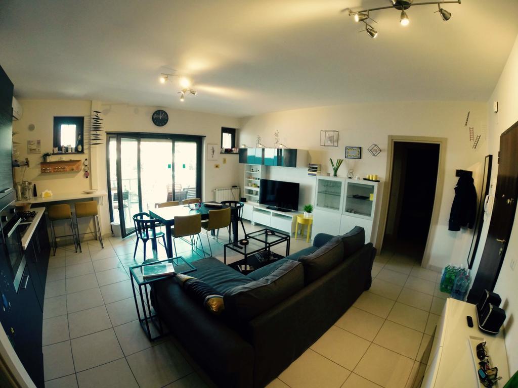 Luxury Apartment メッシーナ 部屋 写真